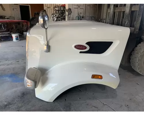 PETERBILT 567 Hood