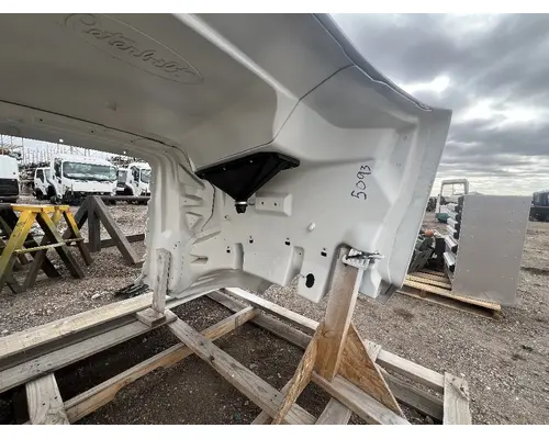 PETERBILT 567 Hood
