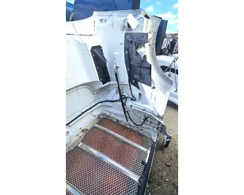 PETERBILT 567 Hood