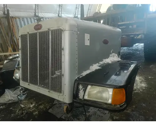 PETERBILT 567 Hood