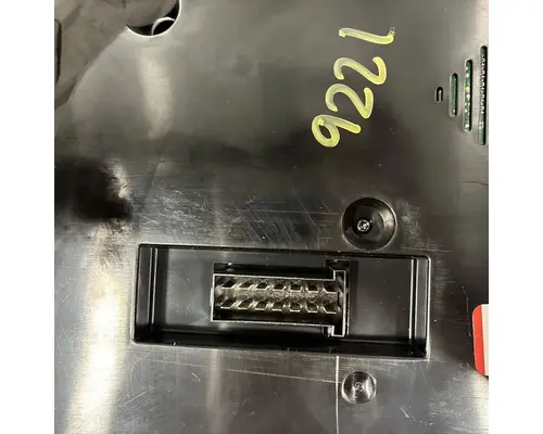 PETERBILT 567 Instrument Cluster