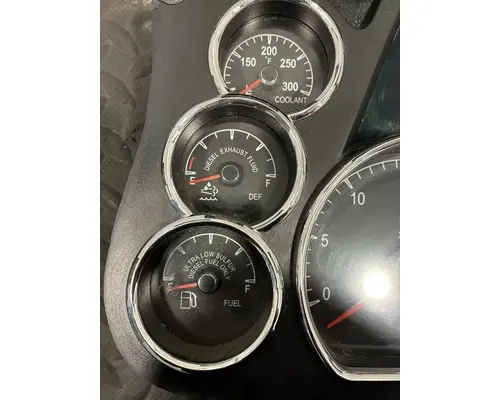 PETERBILT 567 Instrument Cluster