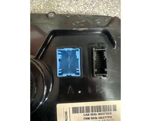 PETERBILT 567 Instrument Cluster