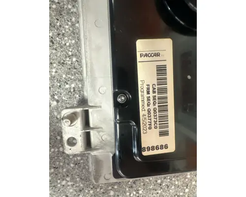 PETERBILT 567 Instrument Cluster