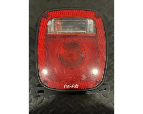 PETERBILT 567 Lamp stop tail turn