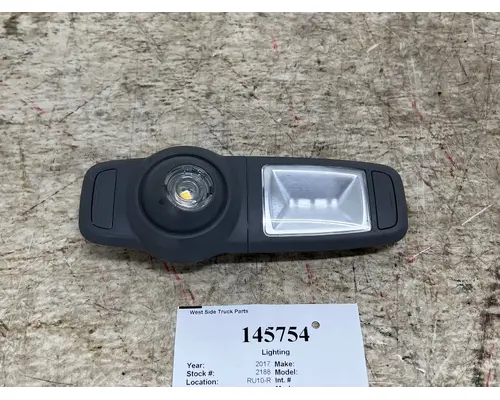 PETERBILT 567 Lighting