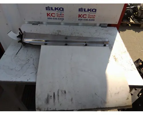 PETERBILT 567 MUD FLAP HANGER