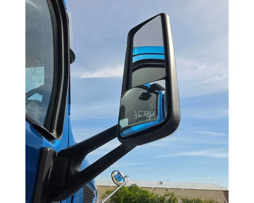 PETERBILT 567 Mirror (Side View)