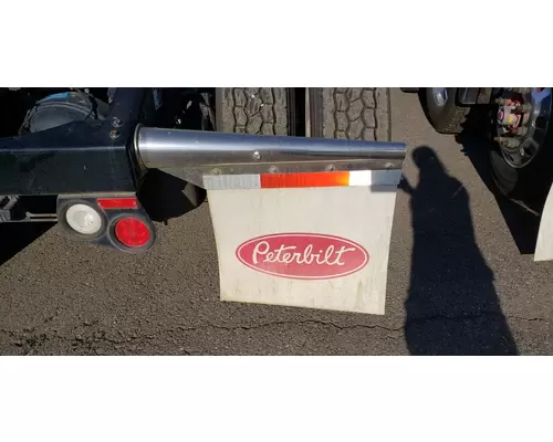 PETERBILT 567 Mud Flap Hanger