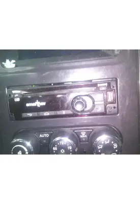 PETERBILT 567 RADIO AM/FM