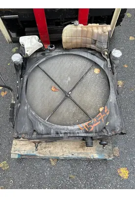 PETERBILT 567 Radiator