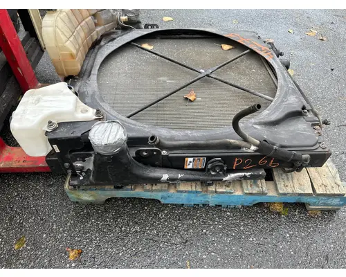 PETERBILT 567 Radiator