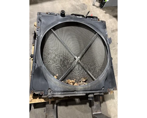 PETERBILT 567 Radiator