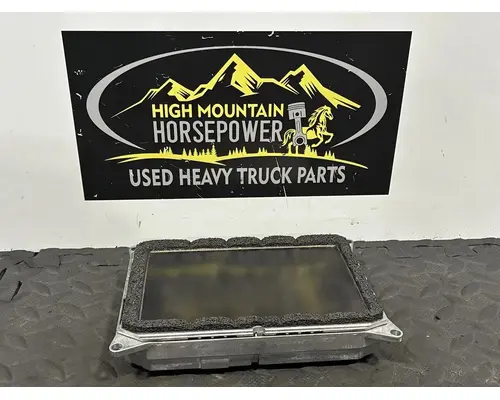 PETERBILT 567 Radio