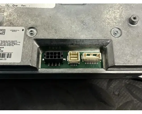 PETERBILT 567 Radio