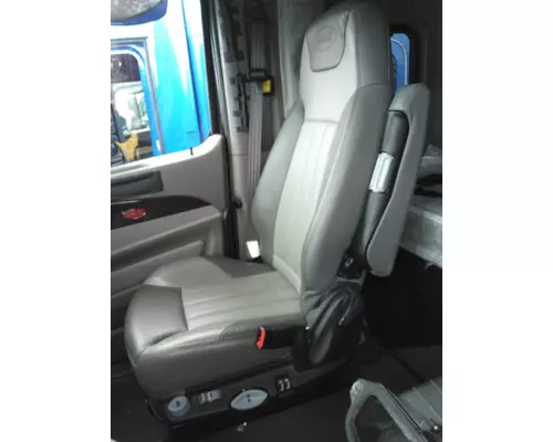 PETERBILT 567 SEAT, FRONT