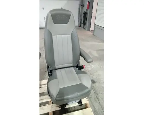 PETERBILT 567 Seat, Front