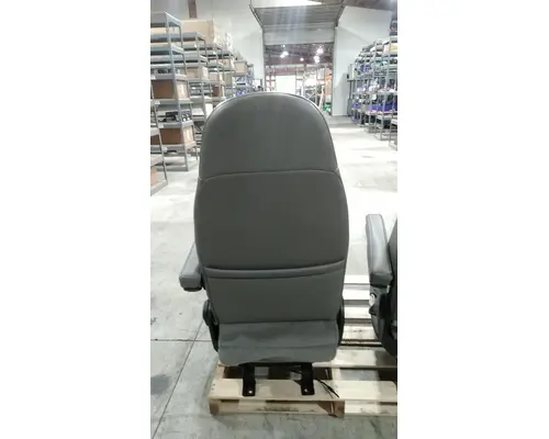PETERBILT 567 Seat, Front