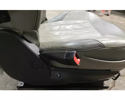 PETERBILT 567 Seat, Front