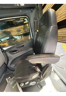 PETERBILT 567 Seat, Front