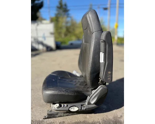 PETERBILT 567 Seat, Front