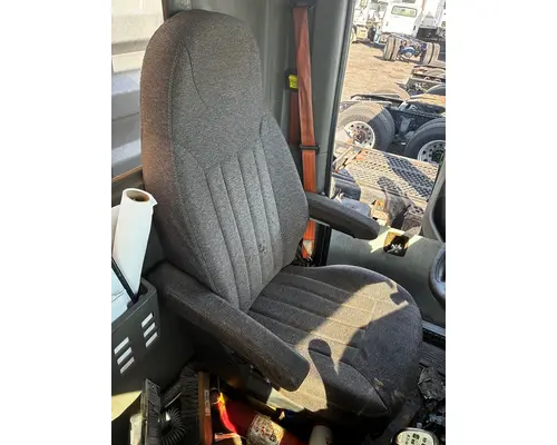 PETERBILT 567 Seat, Front