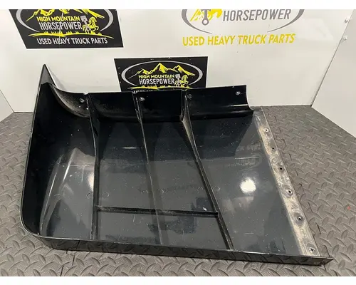 PETERBILT 567 Sleeper Fairing
