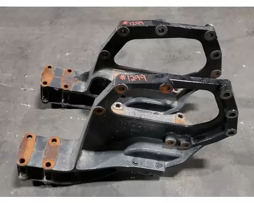PETERBILT 567 Spring Hanger