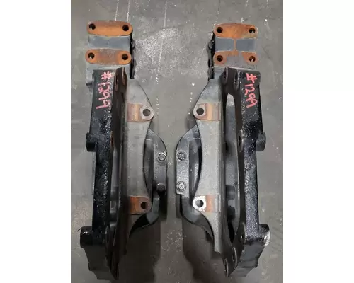 PETERBILT 567 Spring Hanger