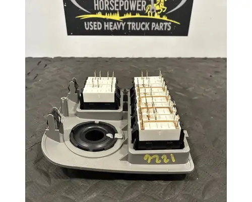 PETERBILT 567 Switch, misc 