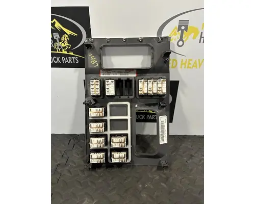 PETERBILT 567 Switch, misc 