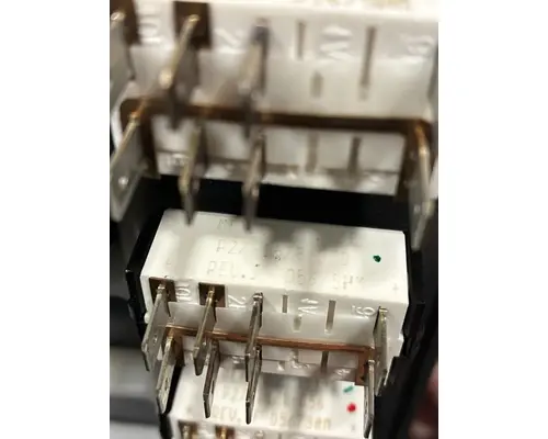 PETERBILT 567 Switch, misc 