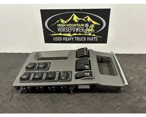 PETERBILT 567 Switch, misc 