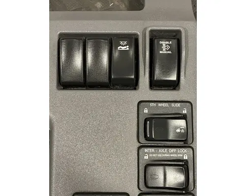 PETERBILT 567 Switch, misc 