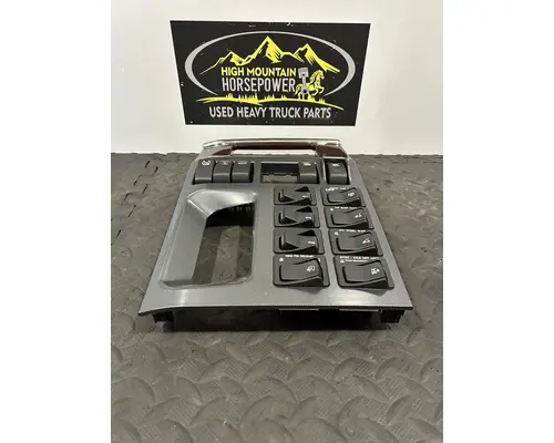 PETERBILT 567 Switch, misc 