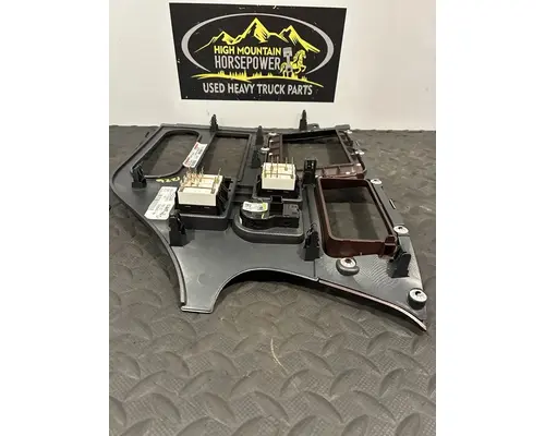 PETERBILT 567 Switch, misc 