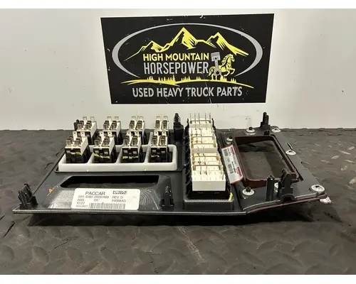 PETERBILT 567 Switch, misc 