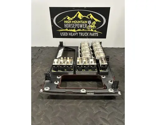 PETERBILT 567 Switch, misc 