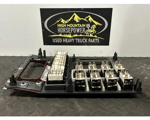 PETERBILT 567 Switch, misc 
