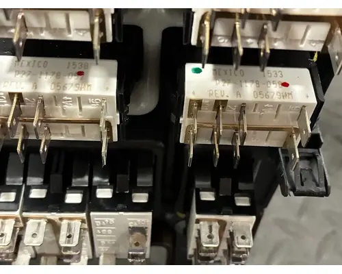 PETERBILT 567 Switch, misc 