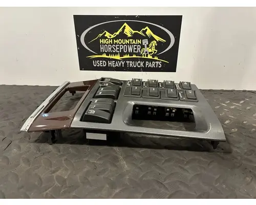 PETERBILT 567 Switch, misc 