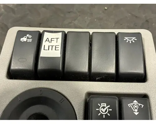 PETERBILT 567 Switch, misc 
