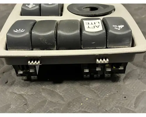 PETERBILT 567 Switch, misc 