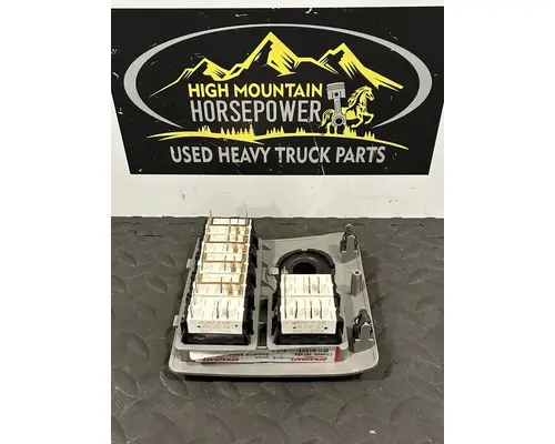PETERBILT 567 Switch, misc 