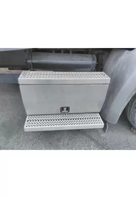 PETERBILT 567 TOOL BOX