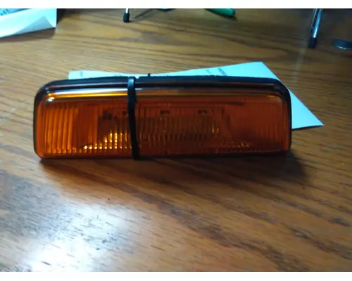 PETERBILT 567 TURN SIGNAL LIGHT