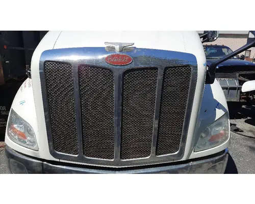 PETERBILT 579 2012-2022 GRILLE