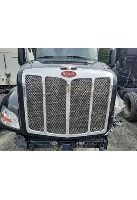PETERBILT 579 2012-2022 GRILLE