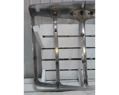 PETERBILT 579 2012-2022 GRILLE