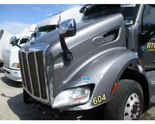 PETERBILT 579 2012-2022 HOOD